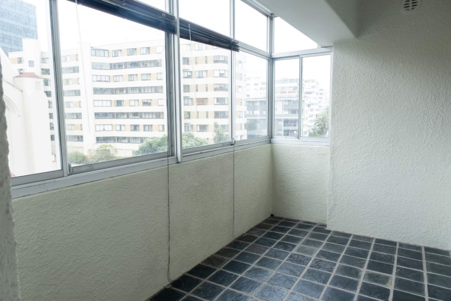 To Let 2 Bedroom Property for Rent in Sea Point Western Cape